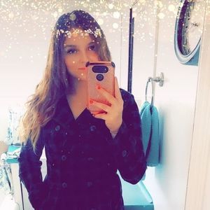 Meet your Posher, Celeste